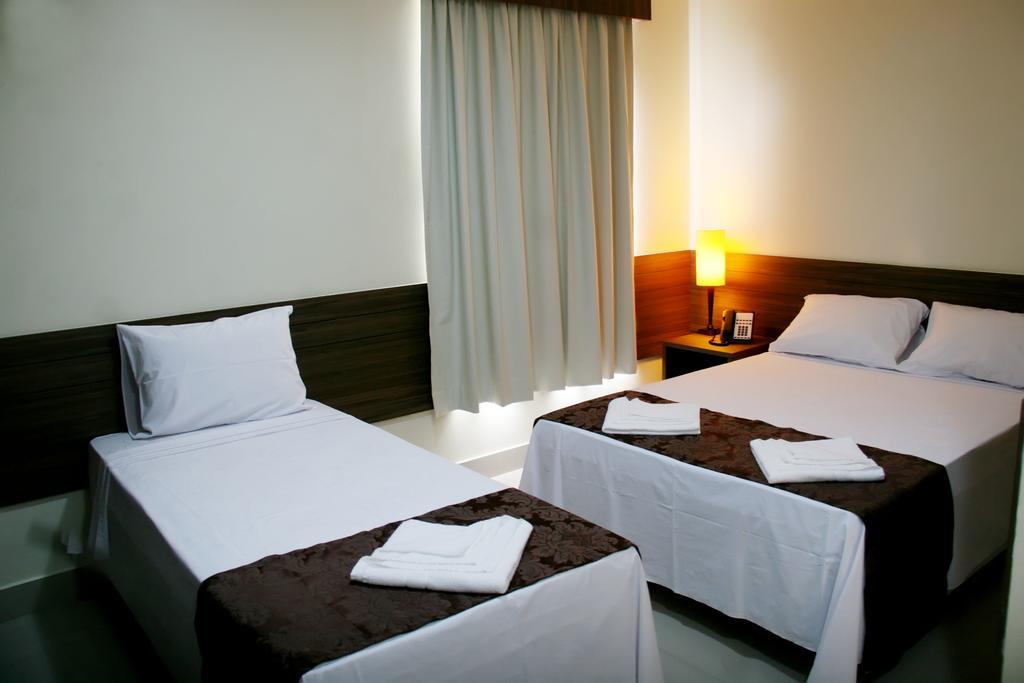 Hotel Belugi Goiânia Habitación foto